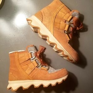 kinetic short lace up booties